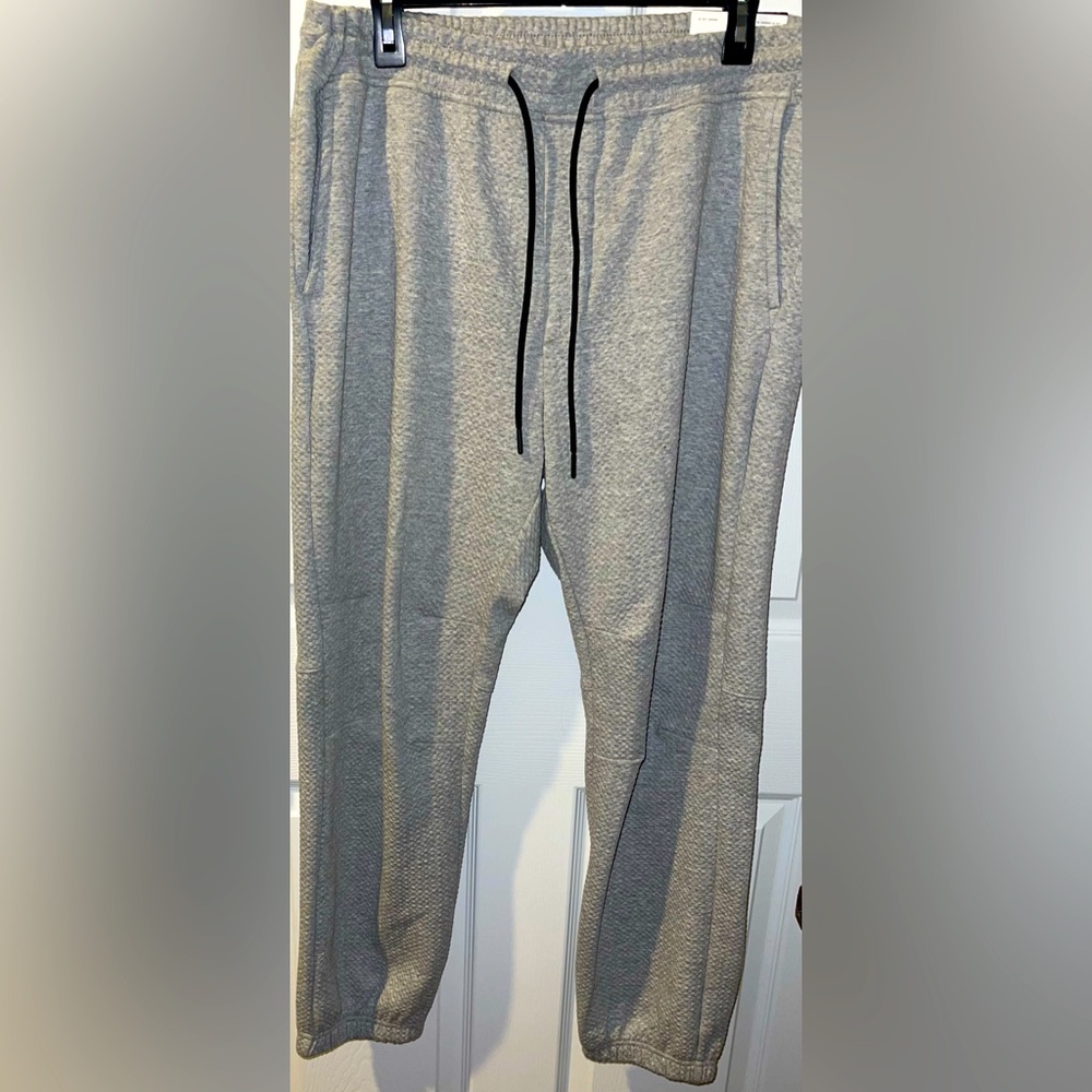 American Eagle Men’s large joggers grey 24/7 NWT